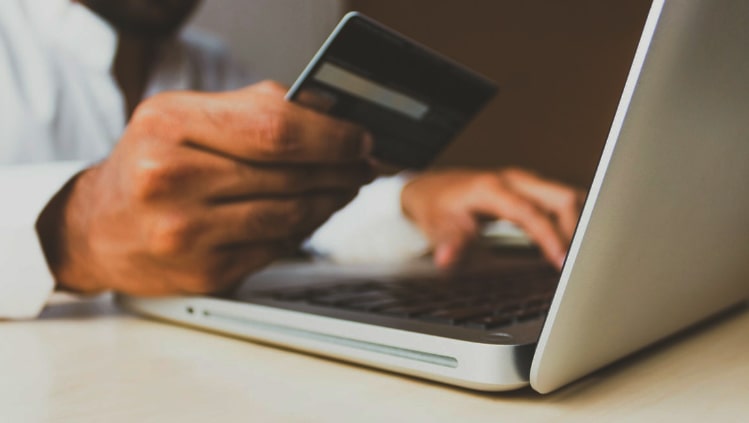 Greitieji kreditai internetu visą parą yra labai brangus skolinimosi būdas, todėl šiuos kreditus reikėtų stengtis grąžinti kuo greičiau.