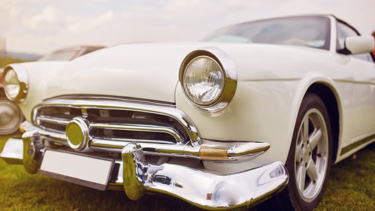 Paskola automobiliui – tai standartinė paskola, kuomet klientui yra paskolinama norima pinigų suma, kurią jis turi grąžinti per numatytą terminą.