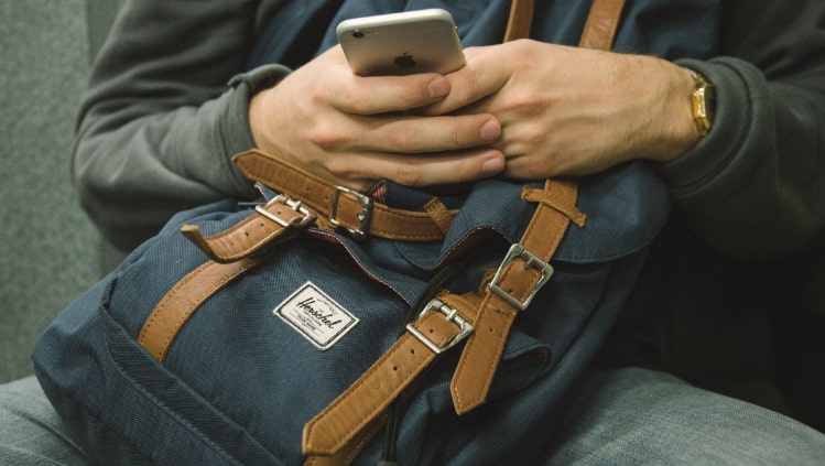 SMS kreditai – tai labai greitai išduodami nedidelės vertės greitieji kreditai, dėl kurių suteikimo galima kreiptis telefonu arba SMS žinute. 